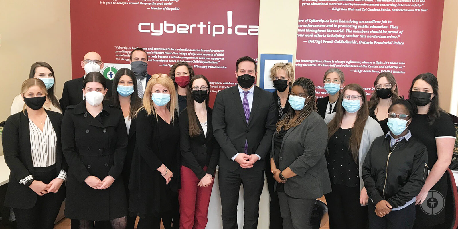 Minister mendicino visits the canadian centre for child protection to discuss increasing risks 